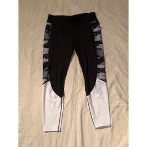 Camo leggings